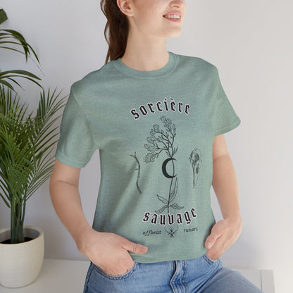 Sorcière sauvage ᚾ THE OFFBEAT RUNARS CO. Unisex Jersey Short Sleeve Tee