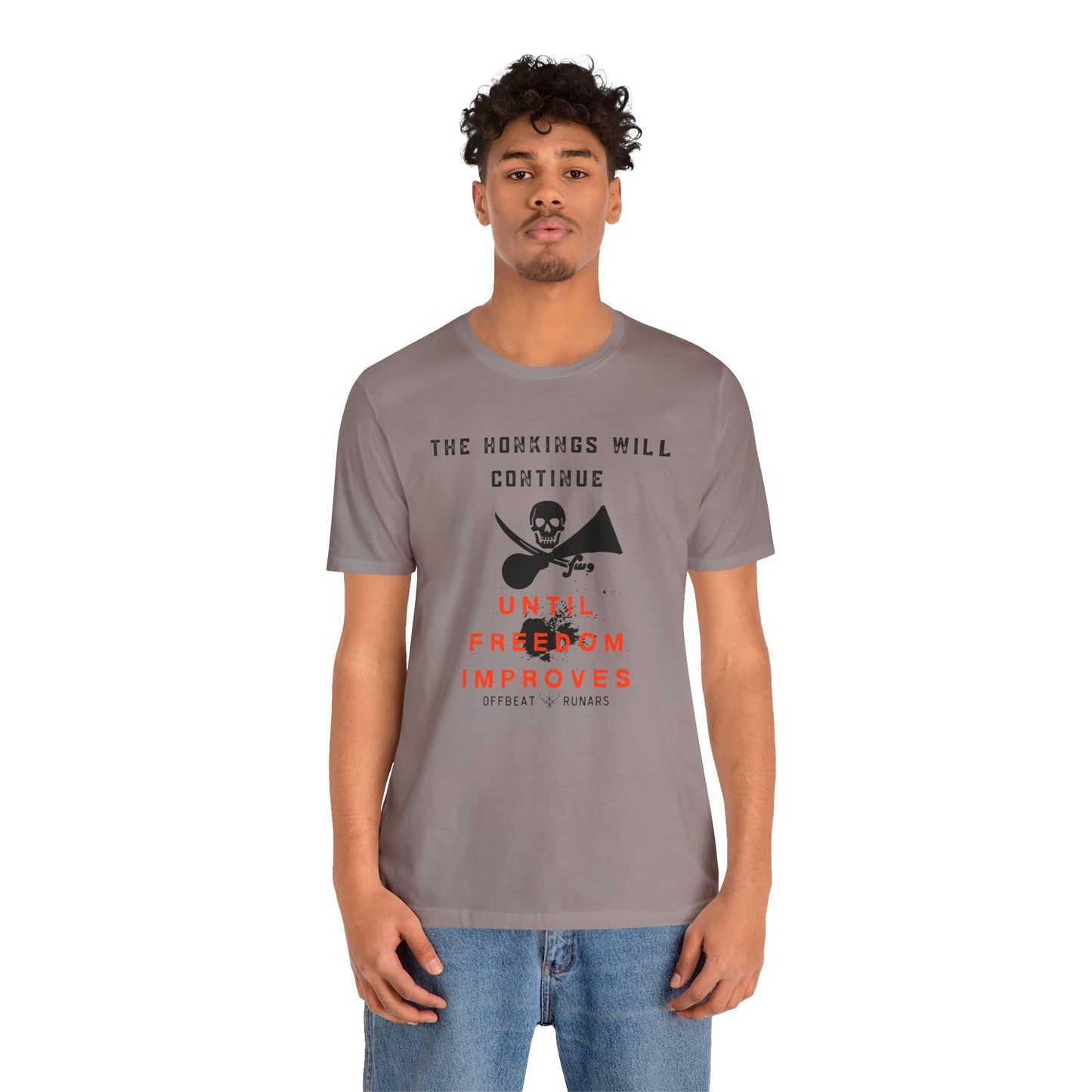 Los bocinazos continuarán hasta que la libertad mejore ᚾ THE OFFBEAT RUNARS CO. Camiseta de manga corta unisex Jersey