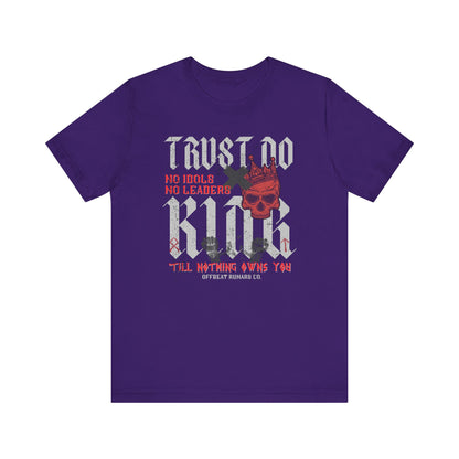 Trust No King w skull ᚾ THE OFFBEAT RUNARS CO. Unisex Jersey Short Sleeve Tee