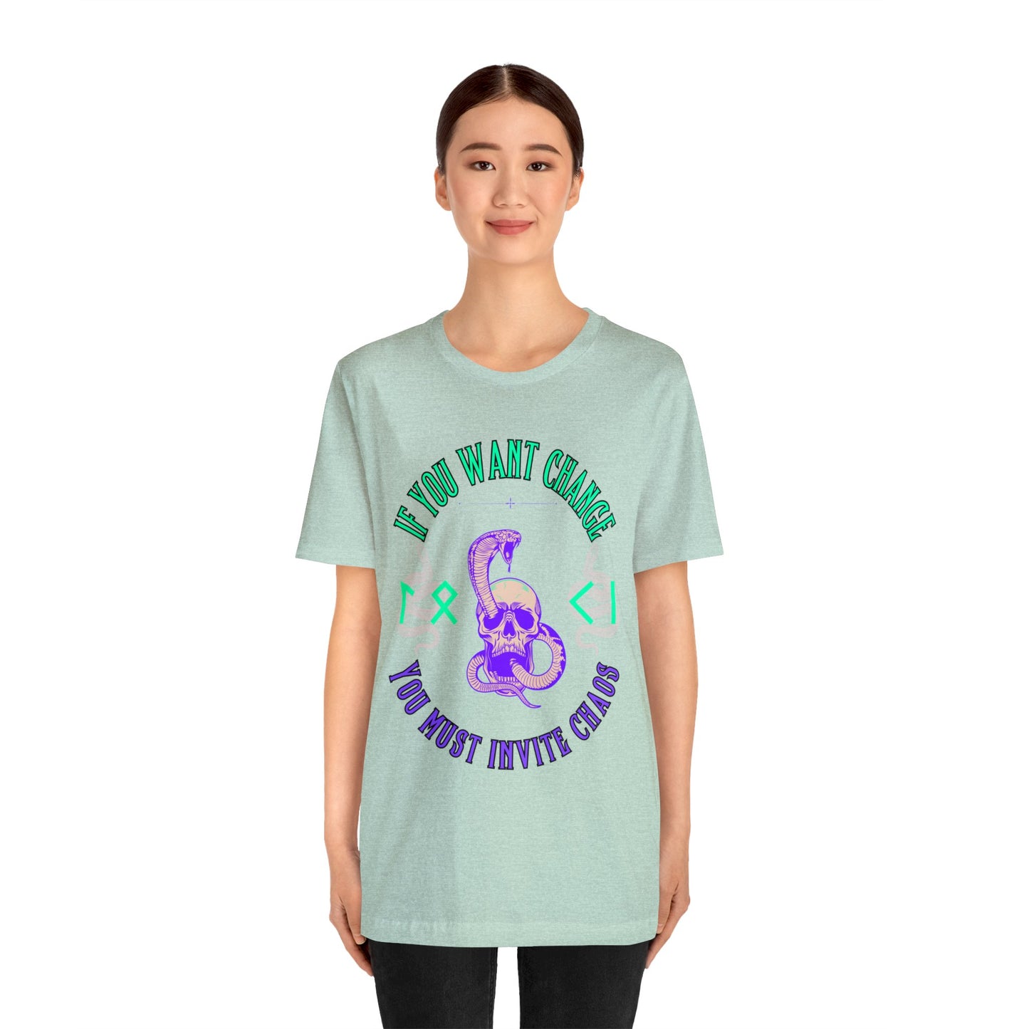 Si quieres un cambio, debes invitar al caos Purple Mint ᚾ THE OFFBEAT RUNARS CO. Camiseta de manga corta unisex Jersey