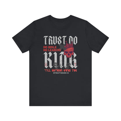 Trust No King w skull ᚾ THE OFFBEAT RUNARS CO. Unisex Jersey Short Sleeve Tee