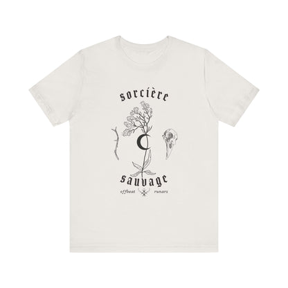 Sorcière sauvage ᚾ THE OFFBEAT RUNARS CO. Unisex Jersey Short Sleeve Tee