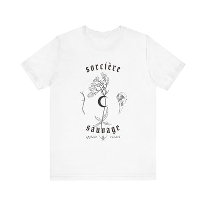 Sorcière sauvage ᚾ THE OFFBEAT RUNARS CO. Unisex Jersey Short Sleeve Tee