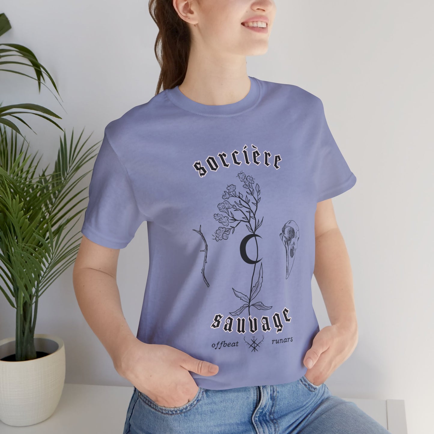 Sorcière sauvage ᚾ THE OFFBEAT RUNARS CO. Unisex Jersey Short Sleeve Tee