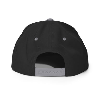 Chapeau Snapback né décalé