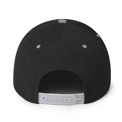 Chapeau Snapback né décalé