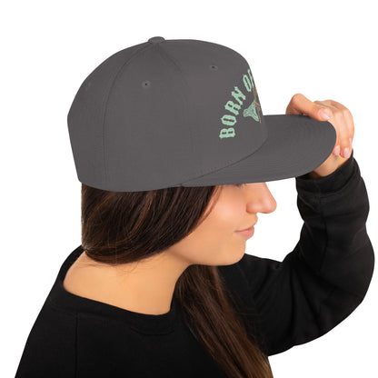 Chapeau Snapback né décalé