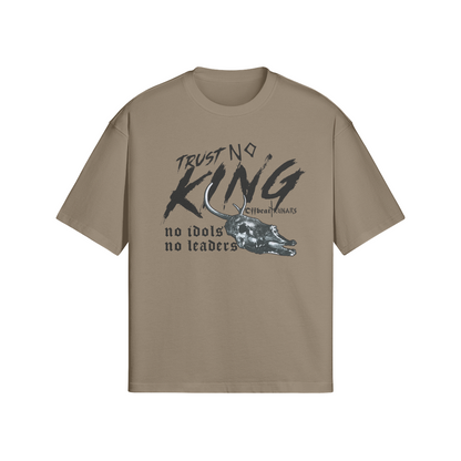 Trust No King Boxy T-shirt